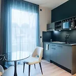 Les De Socrate Hotel