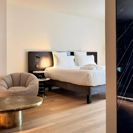 Les De Socrate Szálloda